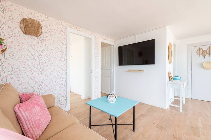 Beachfront Penthouse gallery image 5