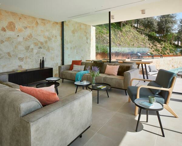 Casa Pere – Uniquely designed villa in Costa Brava gallery image 2