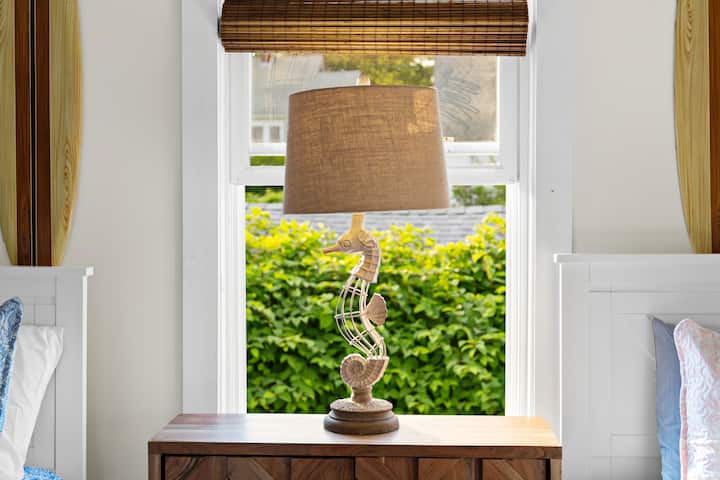 โคมไฟรูปเกือกม้าเตียงที่ 2