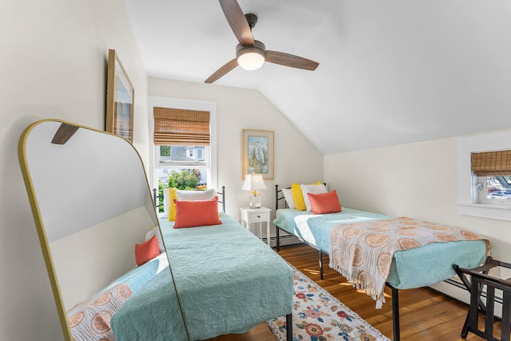 ห้องนอนนกทะเลรองรับได้ 2 คน 