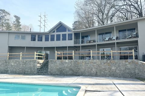 Relaxing Fall Getaway for 4-12, Pet Friendly