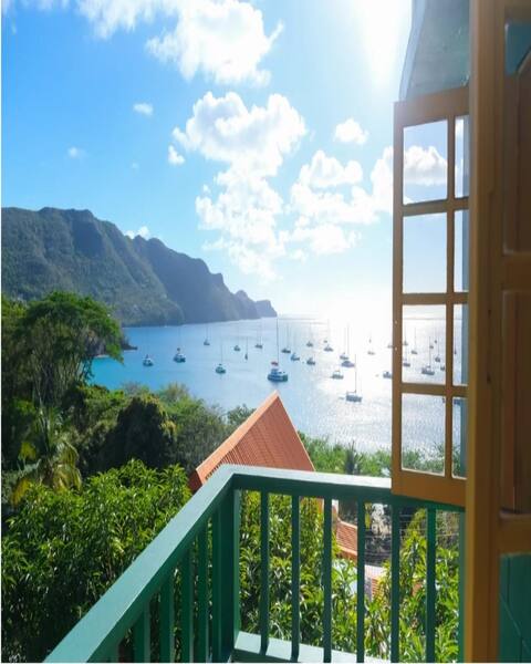 Turtle Point, Bequia - 4 B/R Villa w/staff