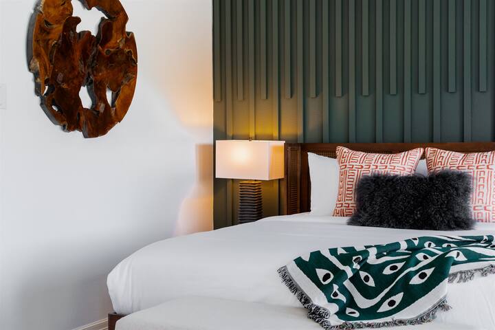 Misty Hill ~Best View in Austin~ Luxury Pool Oasis gallery image 3