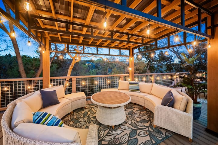 Misty Hill ~Best View in Austin~ Luxury Pool Oasis gallery image 4