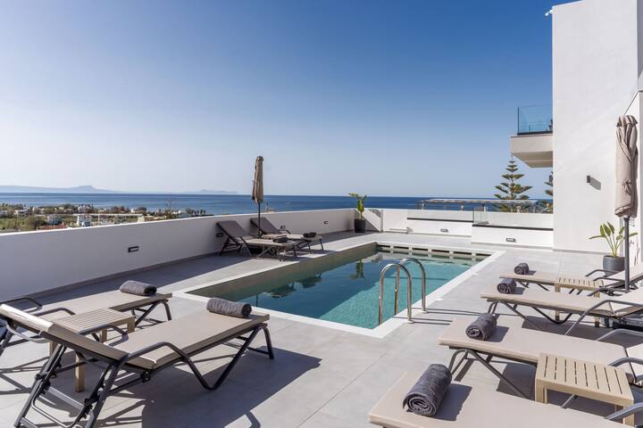 Villa Solaire – With 2 Private Pools & Sauna gallery image 4