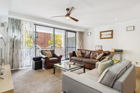 Heart of Freo | Spacious | 2BR | Parking | Walk