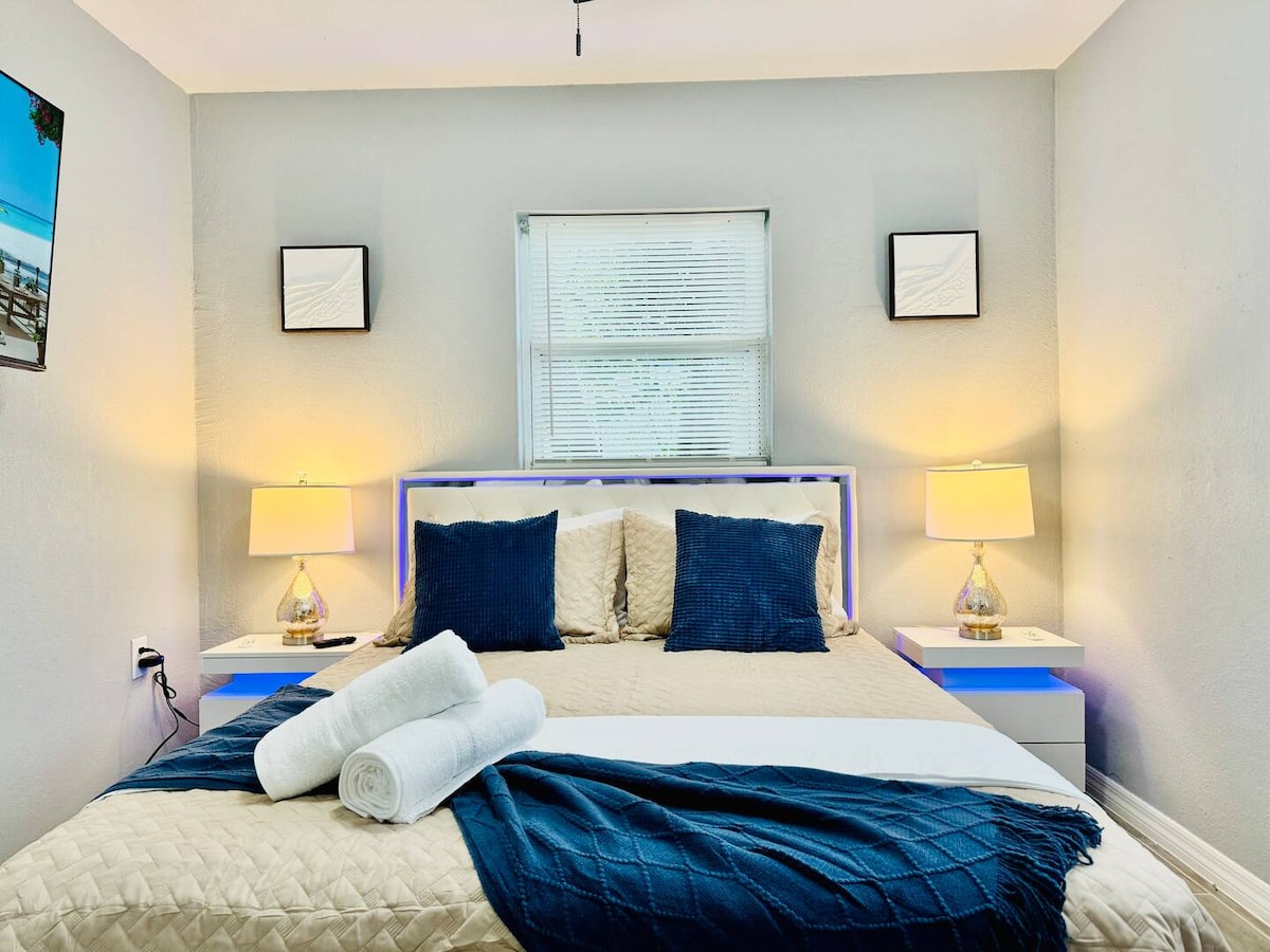 La stanza: un santuario di stile e serenità per il corpo e l'anima a Lakeland, in Florida.