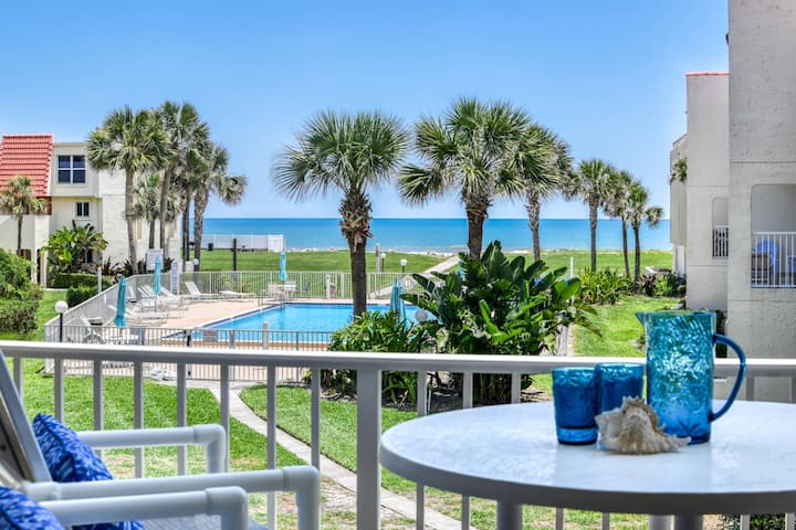 Oceanfront! Steps To Beach! $300 In Free Tickets! - St. Augustine Beach, FL