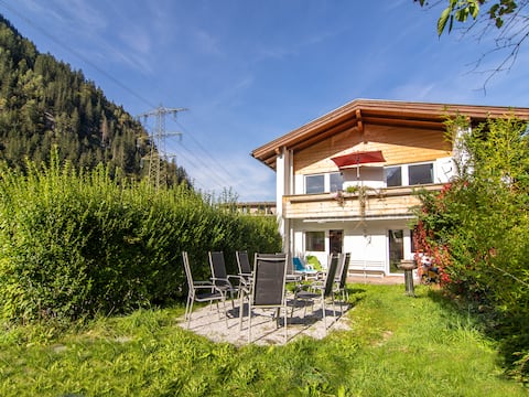 Popular Airbnb listing: Quietly located home with lots of privacy in Mayrhofen