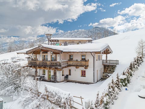 Top Airbnb: Cosy apartment with garden in a quiet area in Hopfgarten Im Brixental