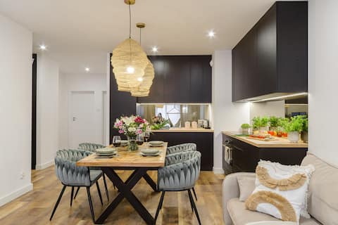 Lumina deluxe apart near Manufaktura