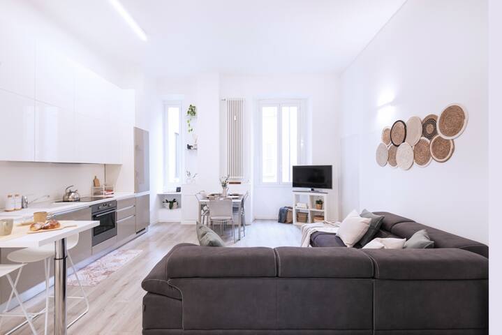 Easylife – Elegant apartment in Porta Romana gallery image 5