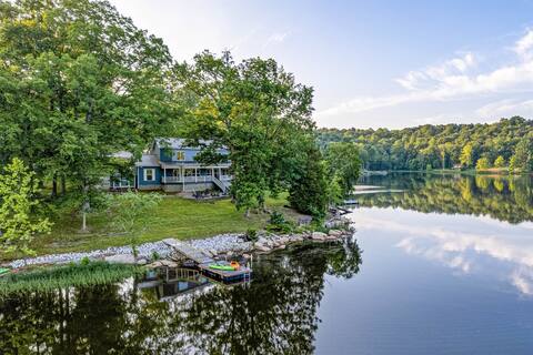 New Lakefront LUX Fully Loaded Private Dock
