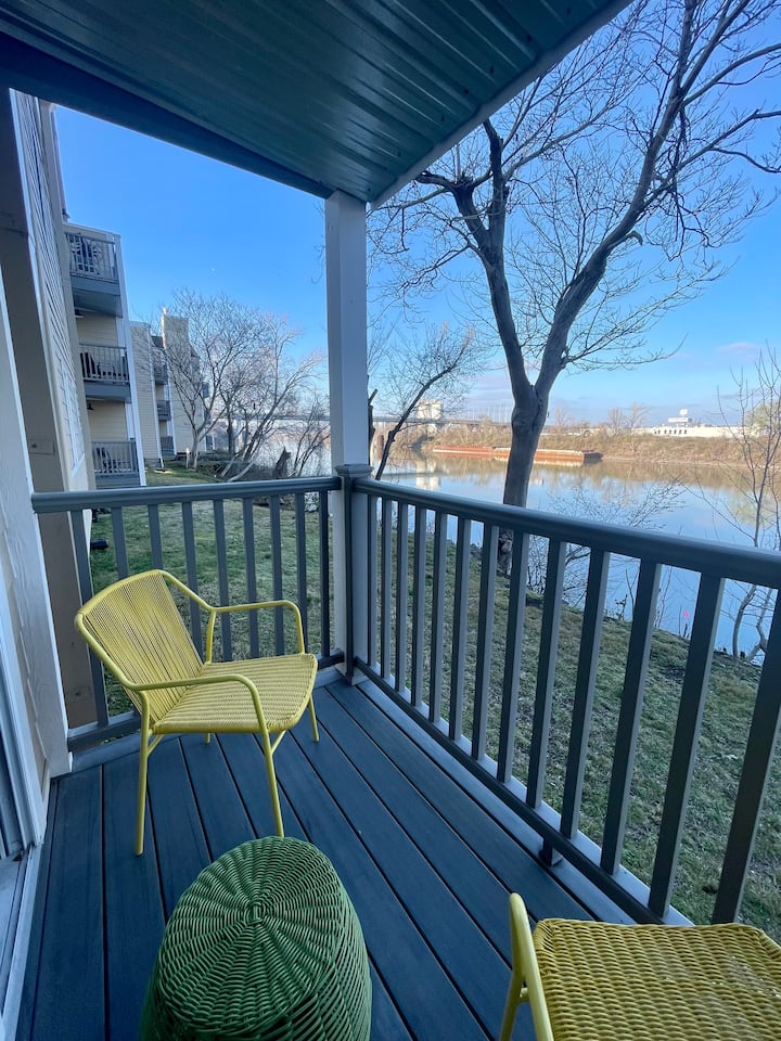 Honky Tonk Haven 750 Sleeps 4 Blacony And River Condominiums For Honky tonk haven 750 sleeps 4 blacony and river condominiums for