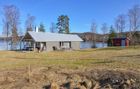 Gorgeous home in Gustavsfors with kitchen