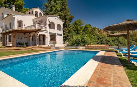 Stunning Home in Casarabonela
