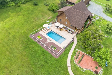 Myers Ridge - Stylish Country Retreat with Pool