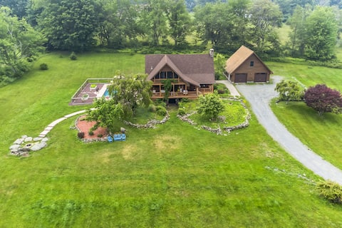 Myers Ridge - Stylish Country Retreat + Pool