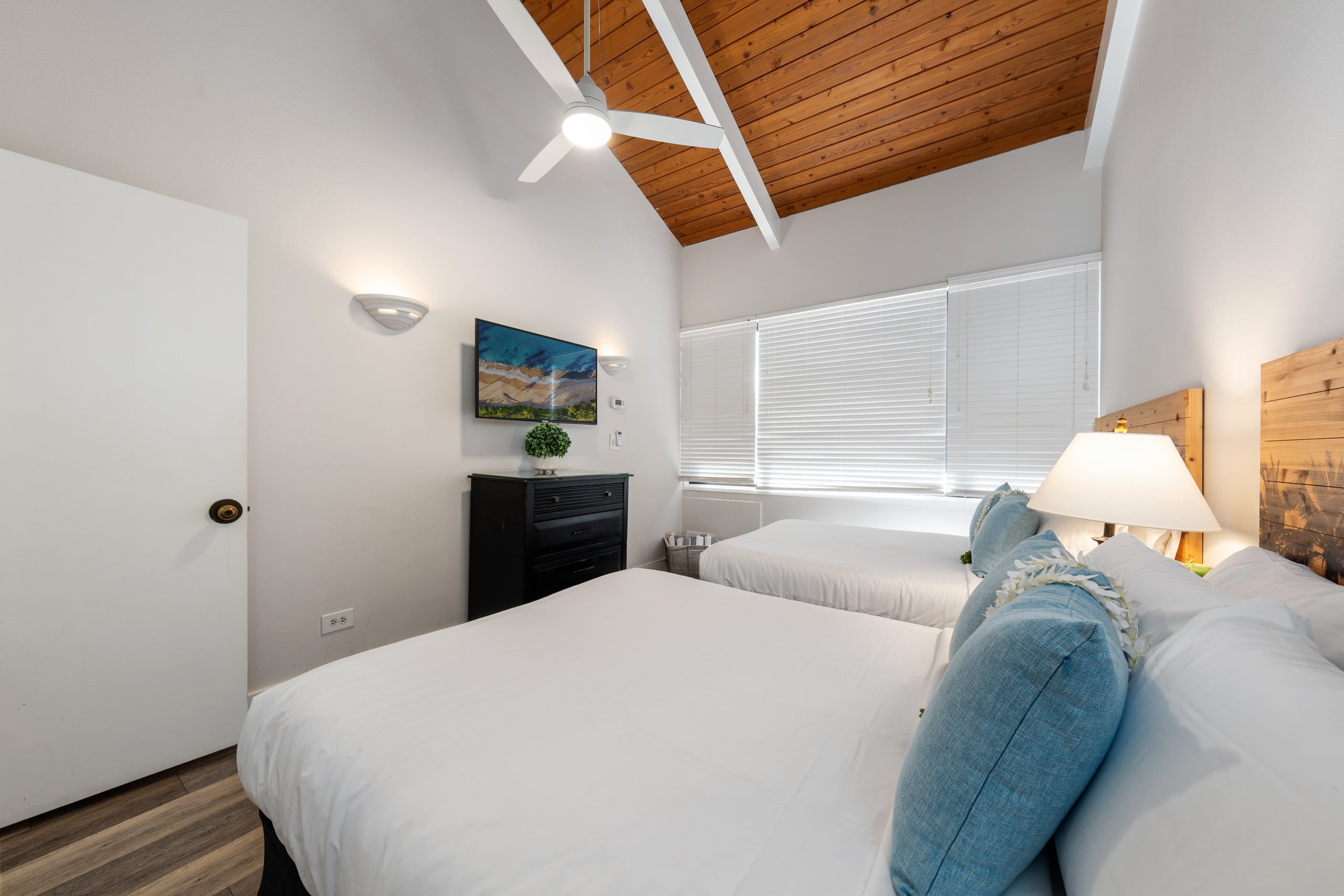 Condo in Kihei · ★4.94 · 2 bedrooms · 4 beds · 2 baths - Image 24