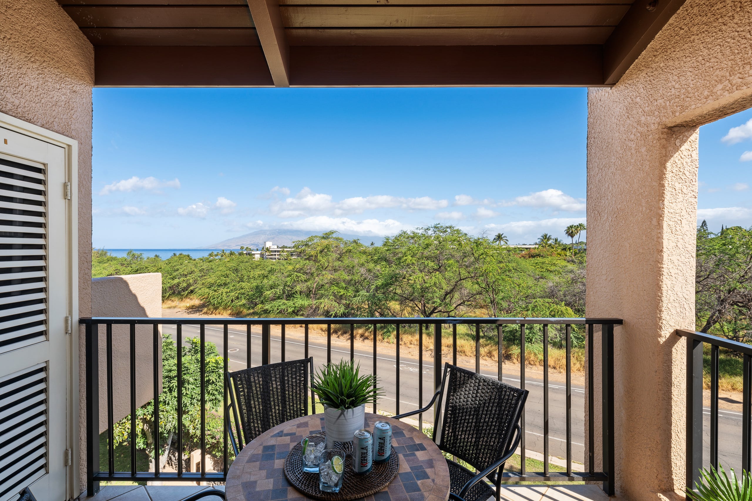 Condo in Kihei · ★4.94 · 2 bedrooms · 4 beds · 2 baths - Image 32