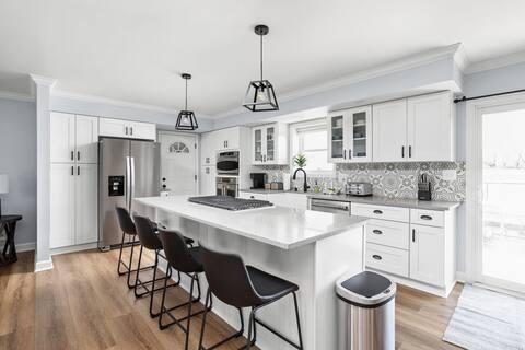 Hometown Hideaway - 4BR/2.5BA, Pool, game room