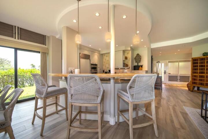 Opulent Villas in Maui: Ultimate Resort Living gallery image 3