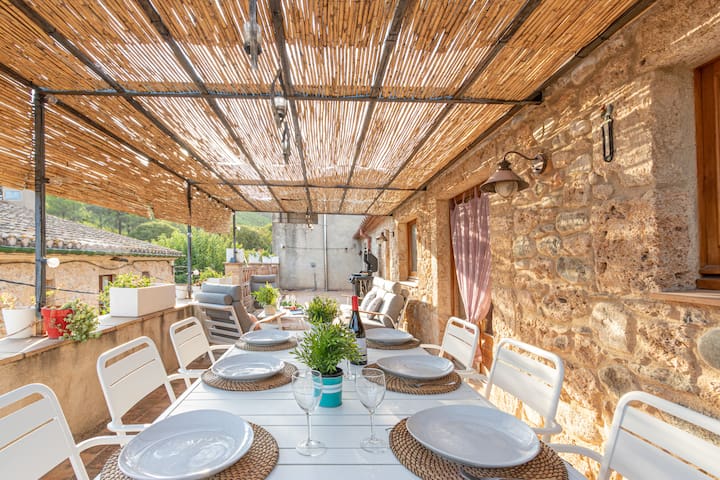 Holiday Home with Pool and Garden in Alt Empordà –