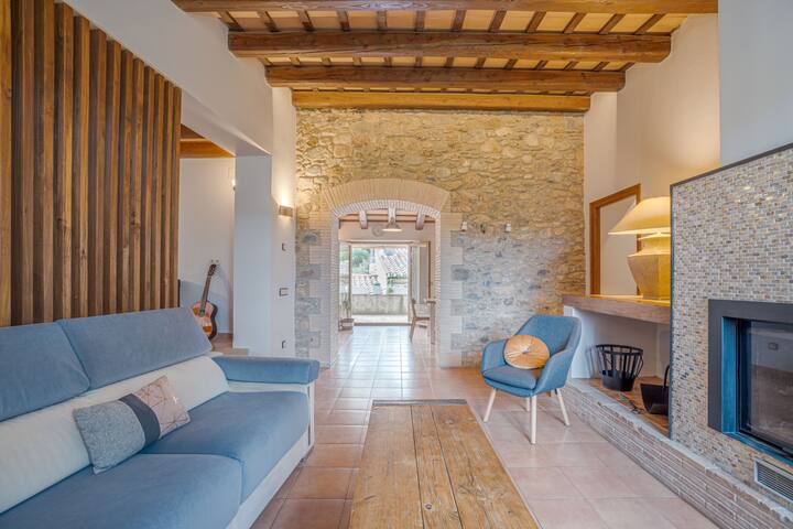 Holiday Home with Pool and Garden in Alt Empordà – gallery image 4