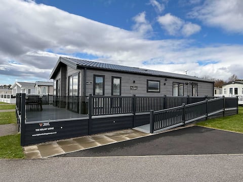 Highland Holiday Getaways - The Heilan' Lodge