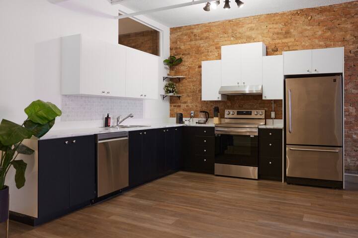 The Suzanne by Denstays gallery image 2