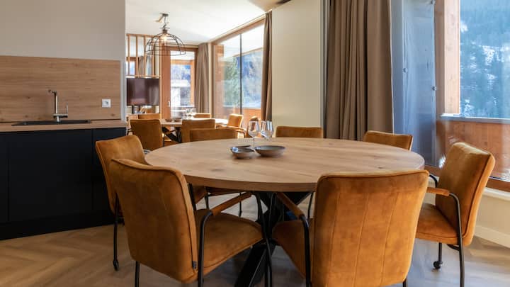 Luxury 10p flat near the ski area