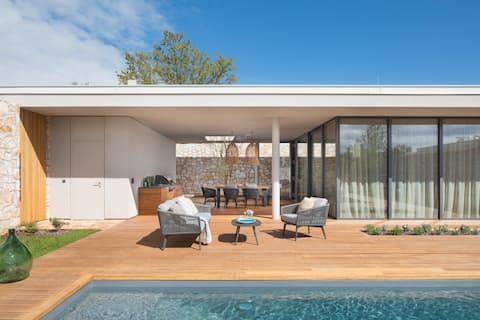 Luxury Villa Serenity Pula 3 - Heated Pool & Sauna