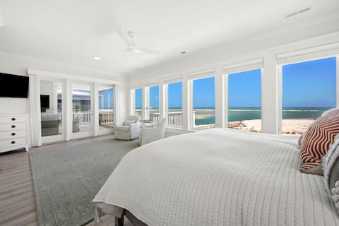 Seaside Serenity Oceanfront Luxury with Pool