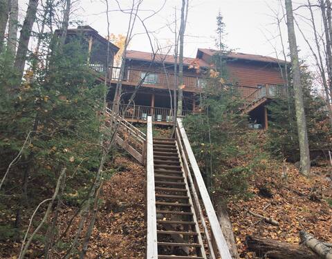 Miriam`s Retreat - Overlooking Lake Superior with