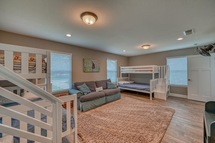 Ზედა დონე - საძინებელი 5 - ბუნკერი