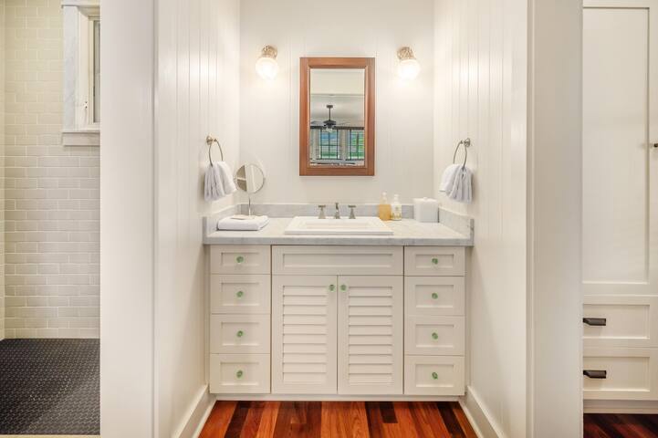 Lodge at Kukui’ula Cottage | 5 gallery image 4