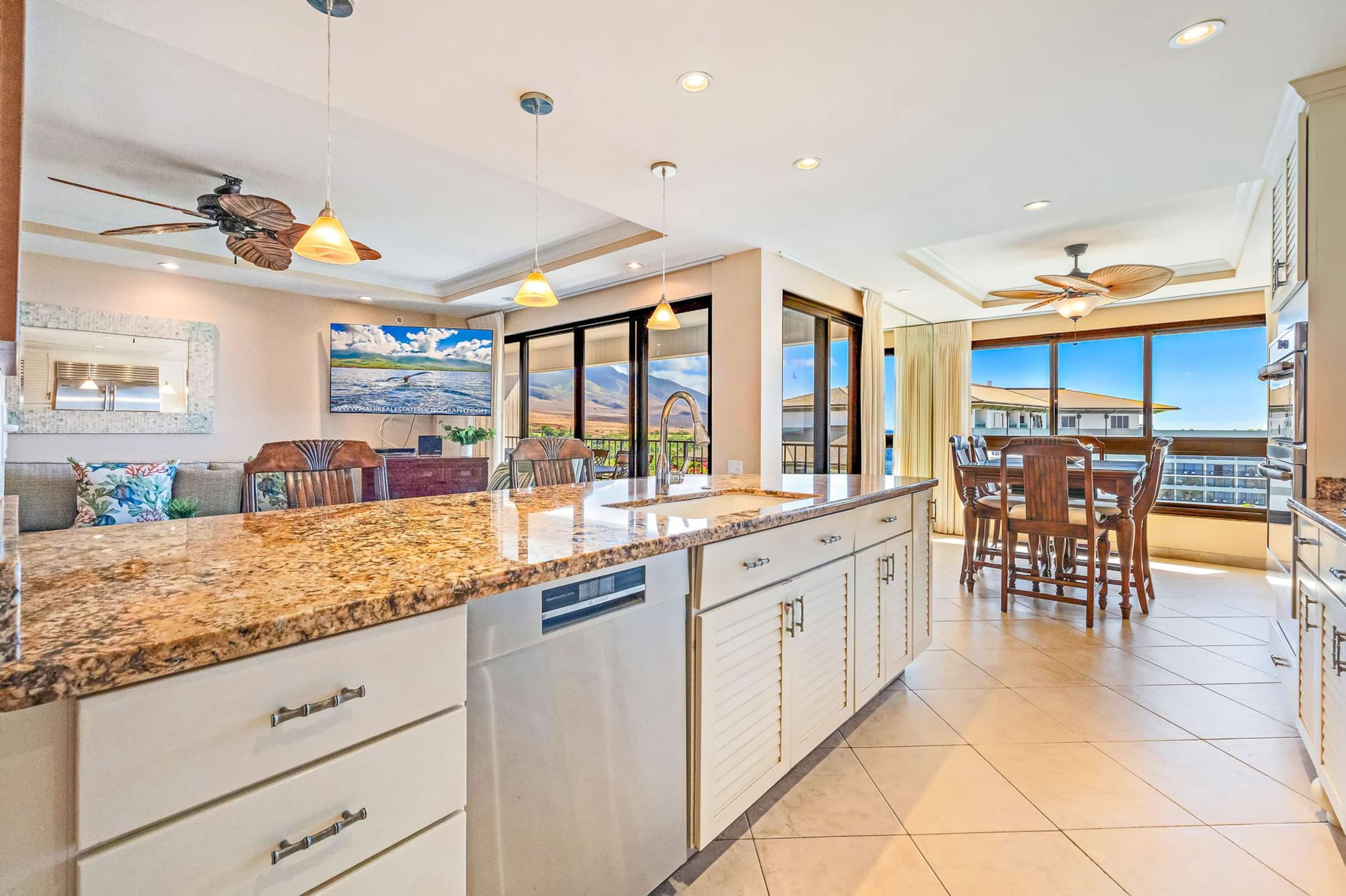 Condo in Lahaina · ★5.0 · 3 bedrooms · 5 beds · 2 shared baths - Image 5