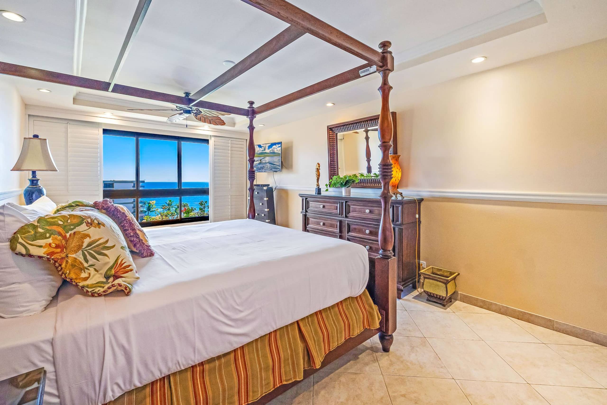 Condo in Lahaina · ★5.0 · 3 bedrooms · 5 beds · 2 shared baths - Image 21
