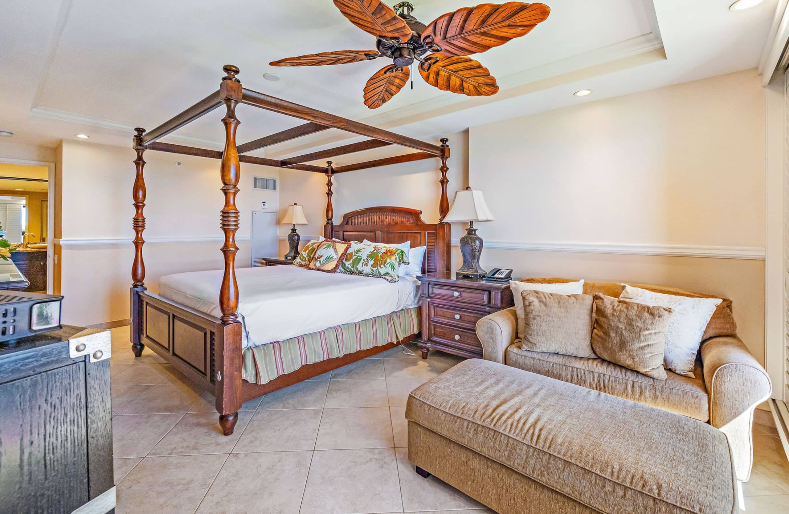 Condo in Lahaina · ★5.0 · 3 bedrooms · 5 beds · 2 shared baths - Image 23