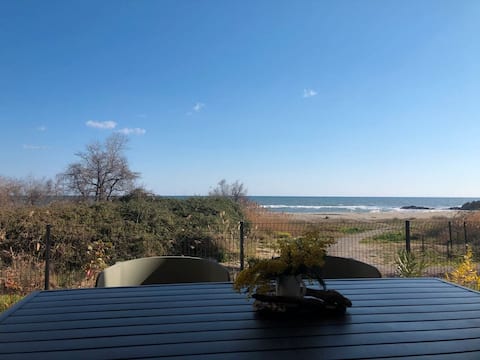 Popular Airbnb listing: Bravone 74-sea view-waterfront-heated pool-wifi in Linguizzetta