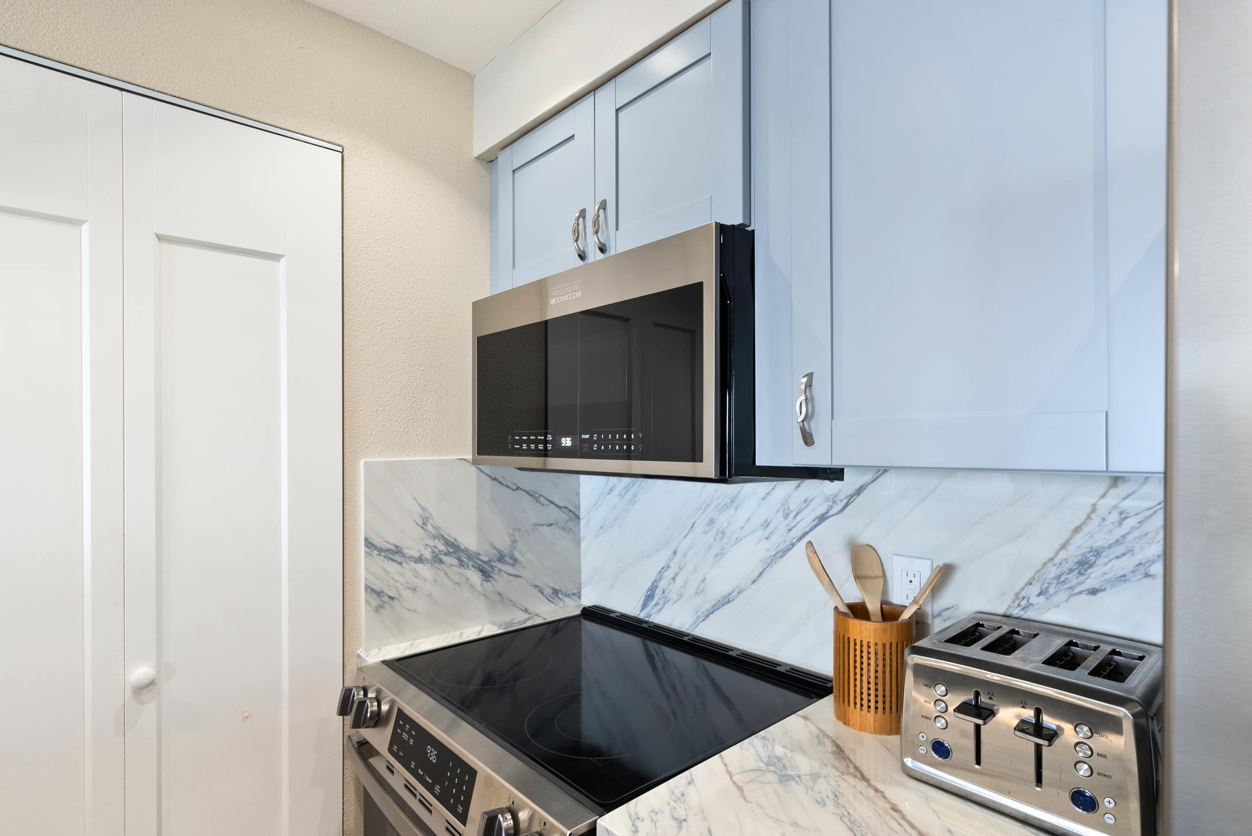 Condo in Lahaina · ★4.89 · 1 bedroom · 1 bed · 1 bath - Image 4