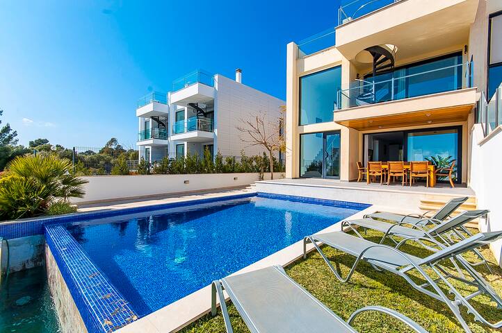 Villa Aqua gallery image 3