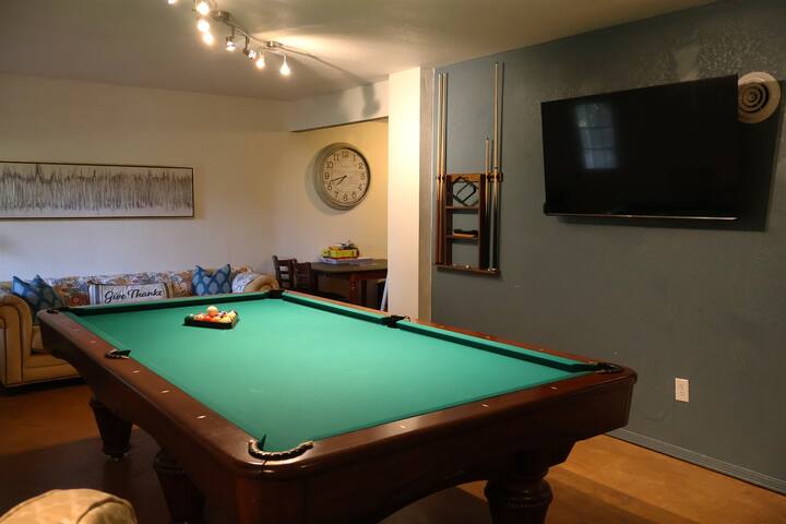 Biltmore Basecamp-6 King BRs-Hot Tub-9ft Slate Poo gallery image 3