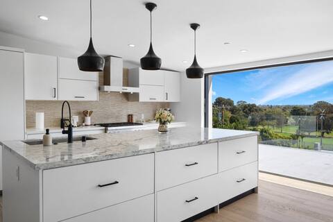 Luxury Santa Monica Stay Spacious 5BR Golfview Pet