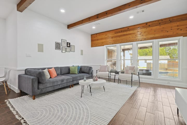 6br Retreat W/ Pool, Spa + Guest House - University of North Texas, Denton