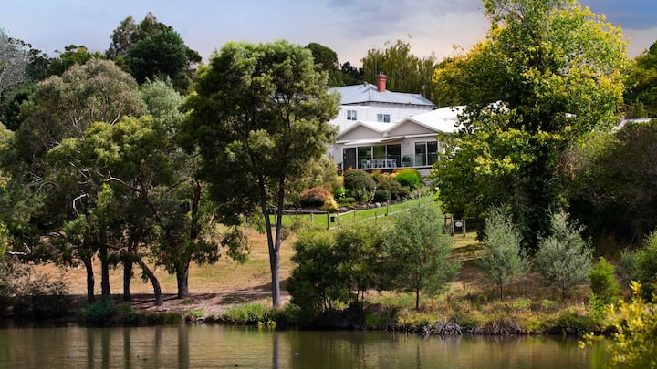 Province Lake House - Daylesford
