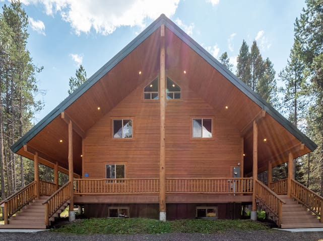 Casago Yellowstone managed Airbnb listing 3