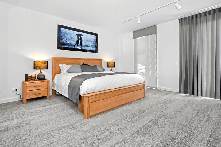 Sunrise at Middleton – A short walk to the beach gallery image 3