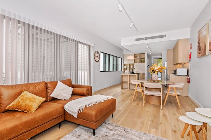 Sunrise at Middleton – A short walk to the beach