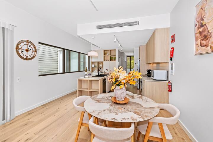 Sunrise at Middleton – A short walk to the beach gallery image 5